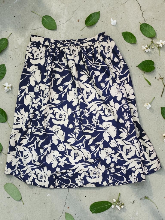 a new day Dresses & Skirts - a new day Navy Floral A-Line Skirt with White Bloom Print